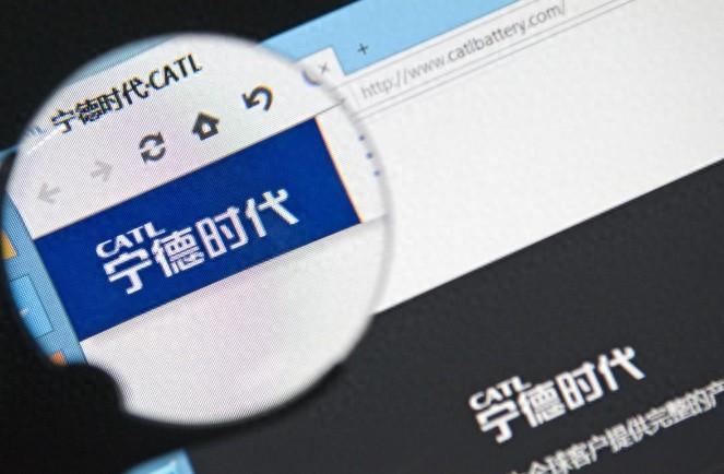 车企加速逃离,宁德时代的“独角戏”还能唱多久?