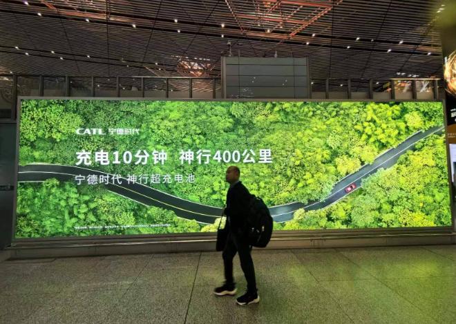 车企加速逃离,宁德时代的“独角戏”还能唱多久?