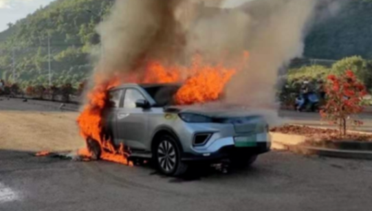 东风honda猎光,给出了正确的“卷”法!