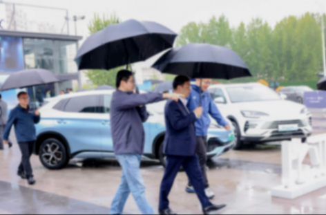 不一样工科男,比亚迪总裁王传福,打响新能源汽车降价第一枪