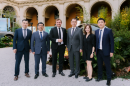 岚图汽车亮相米兰设计周,引领中国品牌出海新时代