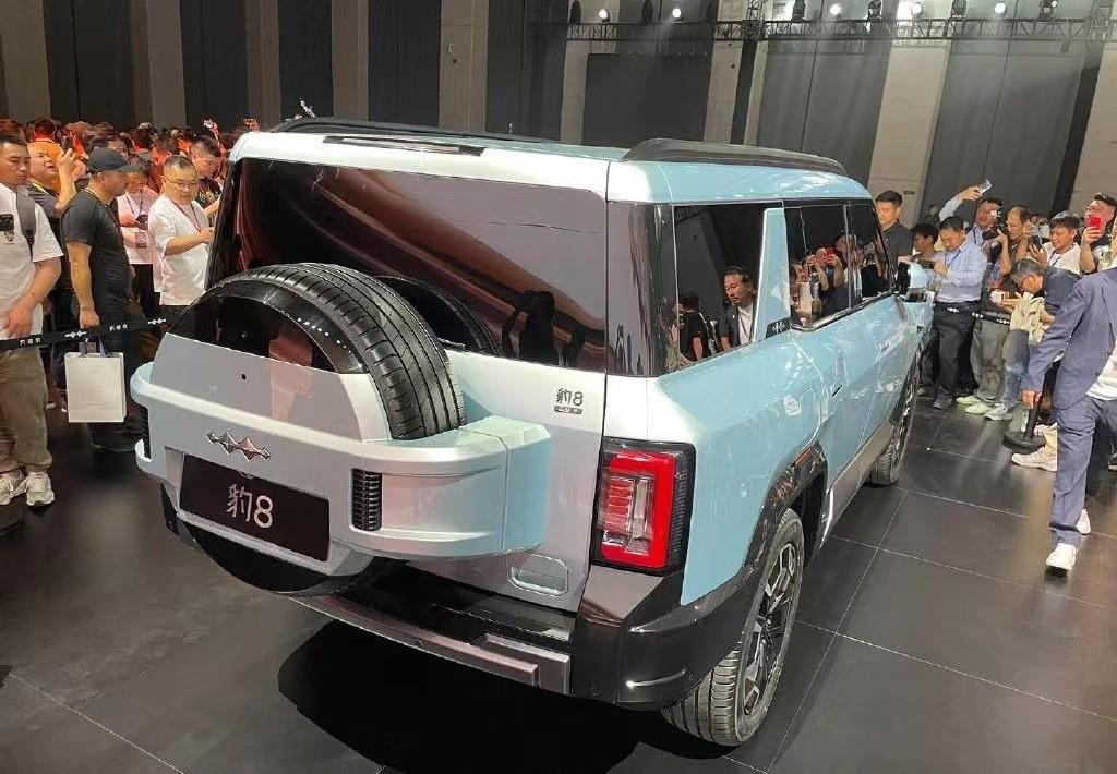 方程豹豹8量产版登场,气势不输同门仰望u8