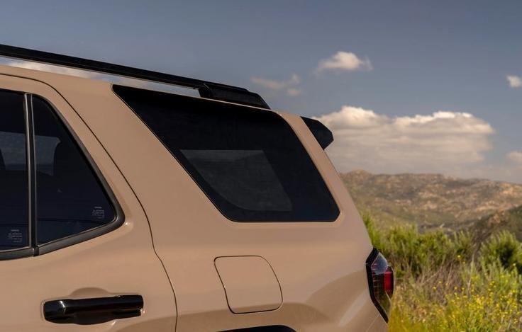 和全新丰田普拉多一个造型,比坦克400还狂野?全新4runner